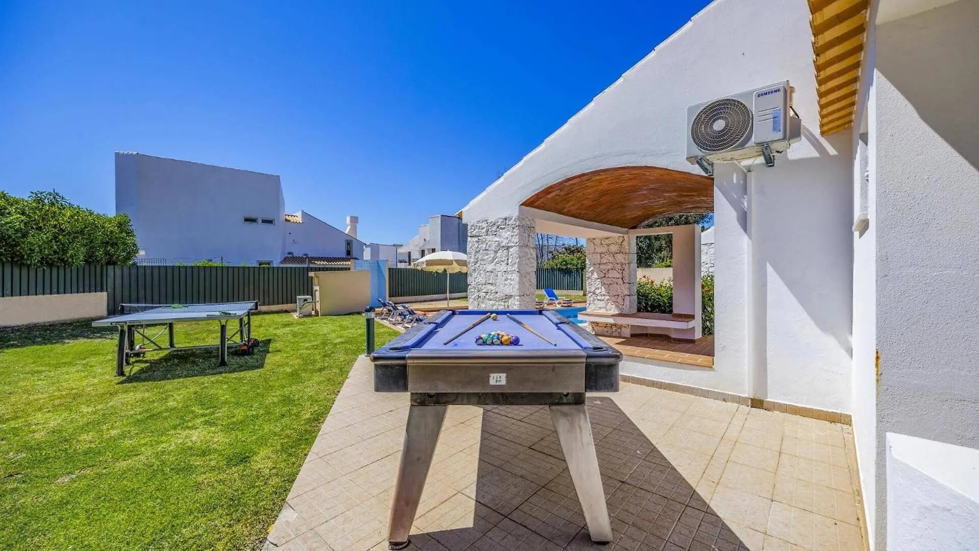 Villa Maralinda by Villa Plus Albufeira Portekiz